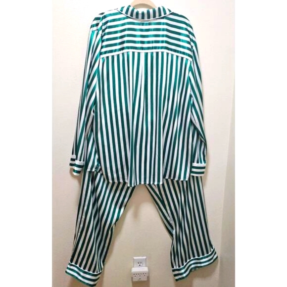 Show Me Your Mumu XXL Green White Satin Feel jammies. Soft. Sexy. Stylish. NY. - Picture 2 of 16